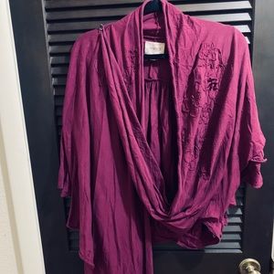 Deletta wine colored sweater